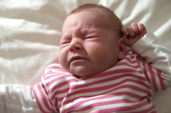 ребенок спит с открытым ртом и храпит