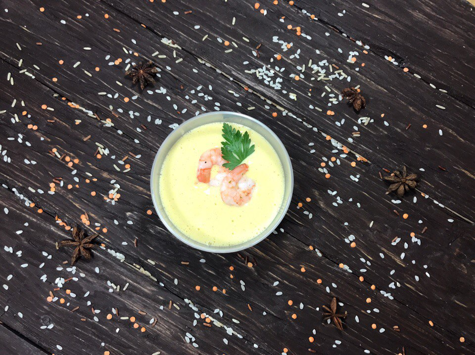 Сливочный крем-суп из кукурузы с креветками - наши блюда - YamDiet