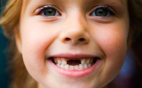 Какие зубы у детей выпадают